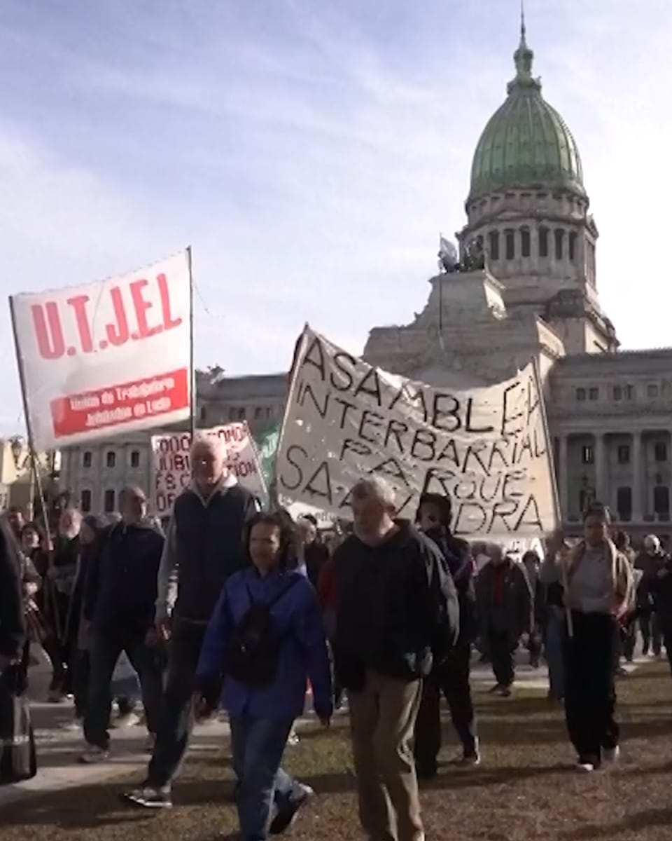 https://download-media.srf.ch/world/image/default/2024/08/SOCIAL45-Proteste-Rentner-Argentinien.jpg