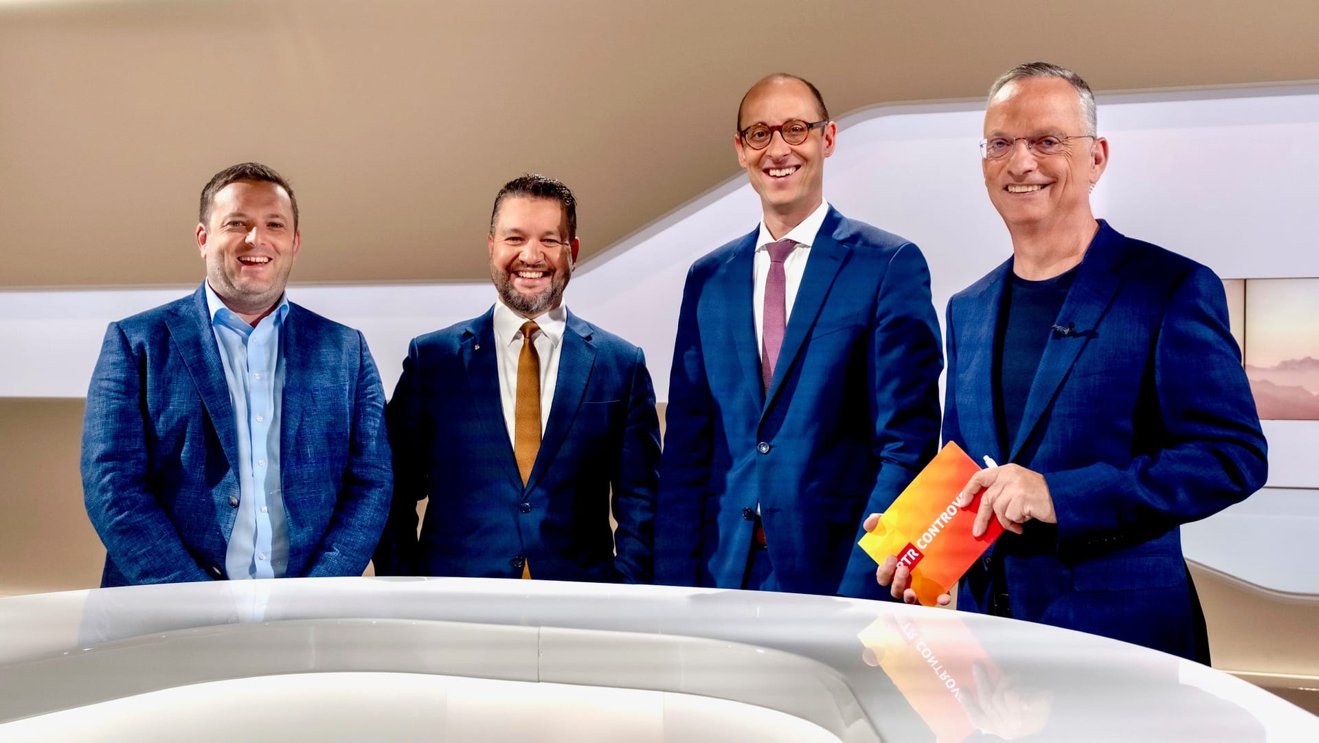 Quant duessan custar radio e televisiun?