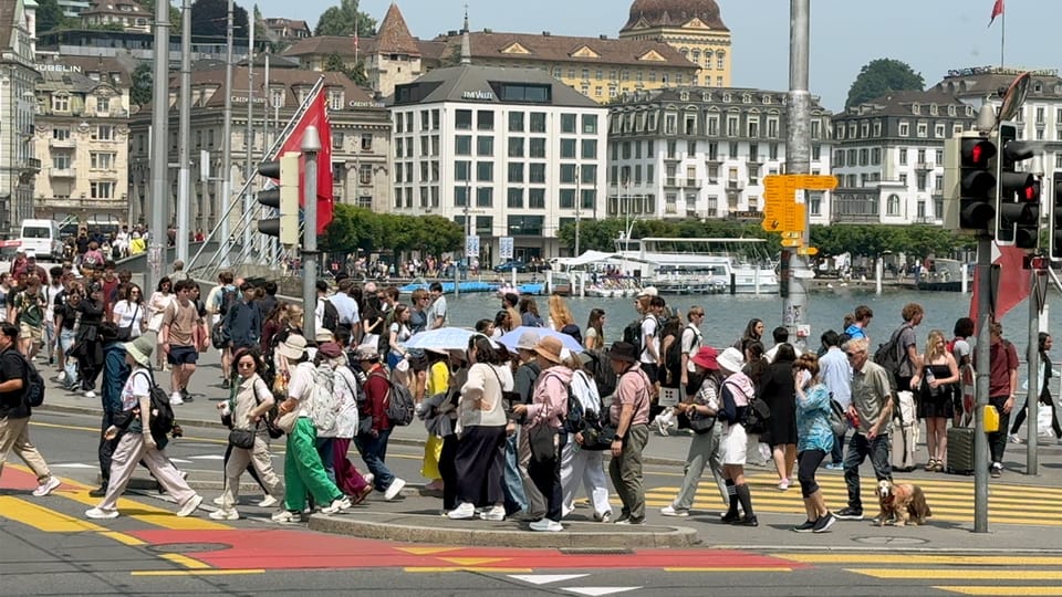 Überrannt – Overtourism in der Schweiz - DOK - Play SRF