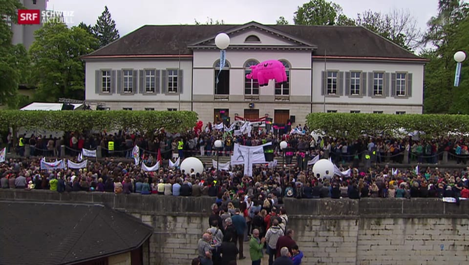 Lehrerverband demonstriert gegen Aargauer Regierung