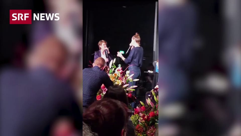 Simonetta Sommaruga legt Beatbox-Session hin - SRF News - Play SRF