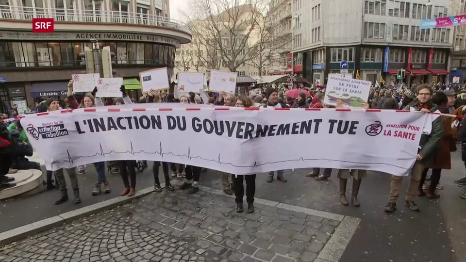 Extinction Rebellion demonstrieren in Lausanne