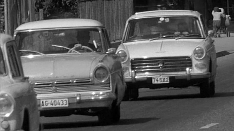 Tollkühne Autofahrer in den 1960ern