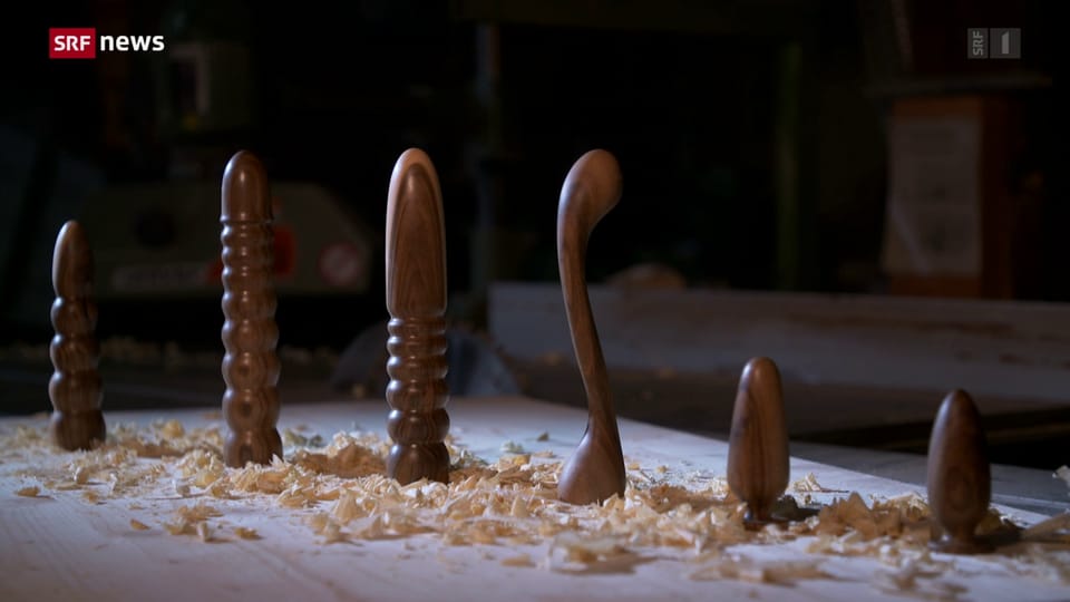 dildo aus holz Erotic Art Lovemaking Flirtation Rendezvous Togetherness Wooden Bed Wooden  Box Burl Beech Branch Elder Branch Sambucus Fagus Dildo main image 1