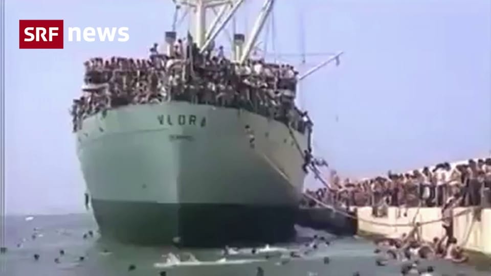 Als Tausende Albaner nach Italien flüchteten - SRF News - Play SRF