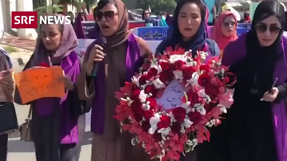 Furchtlos: Afghaninnen gehen für Ihre Rechte auf die Strasse