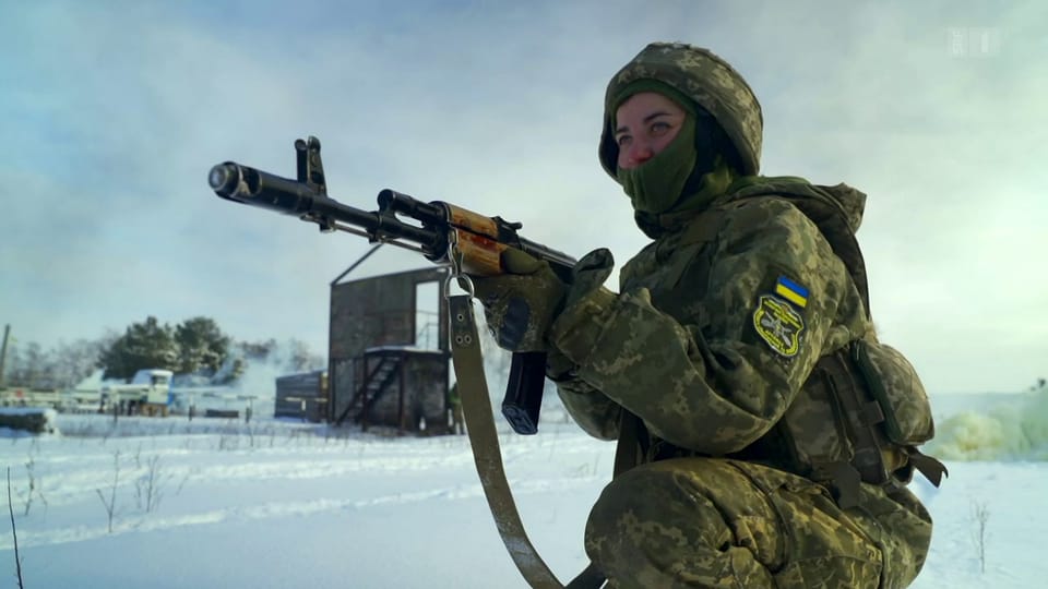 Frauen-Bataillon: Ukraine mobilisiert alle gegen Putin 