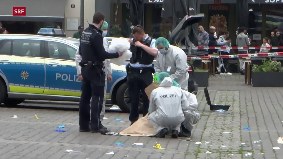Archiv: Spurensicherung nach Messerangriff auf Mannheimer Marktplatz