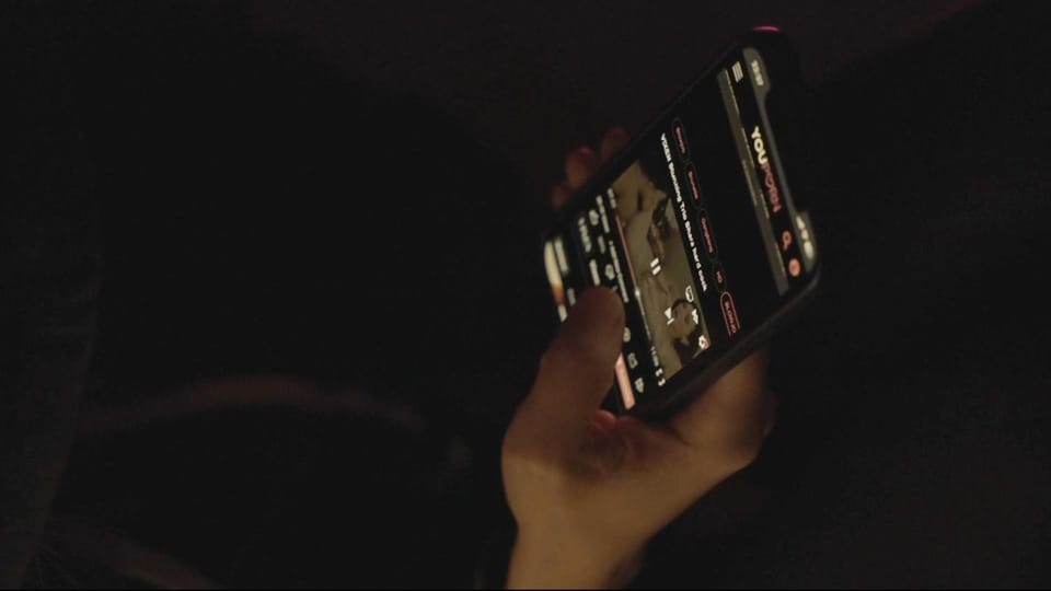 Una generazione nata e cresciuta con i porno - Falò - Play RSI