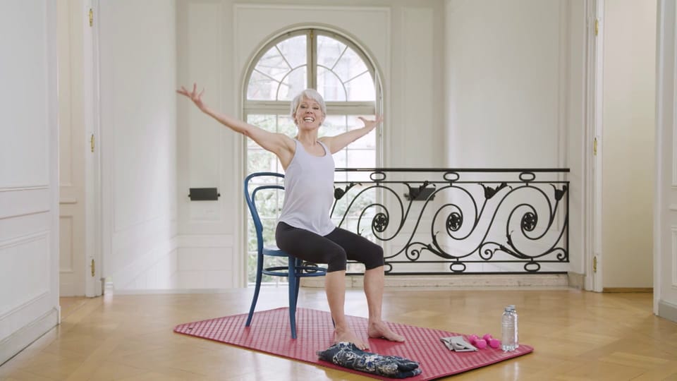 Puntata 16: Ripasso - Braccia con le Toning Balls - Mezz'ora per voi: Ginnastica dolce - Play RSI