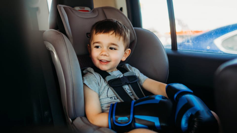 Unterschätzte Gefahr - TCS-Test: Kindersitze im Wohnmobil schneiden  schlecht ab - News - SRF