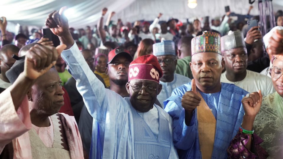 Regierungskandidat gewinnt Präsidentschaftswahl in Nigeria