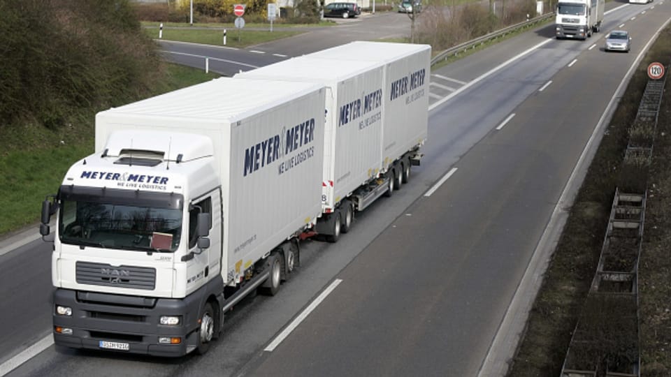 60-Tonnen-Lastwagen: Rollen EU-Gigaliner bald durch die Schweiz?