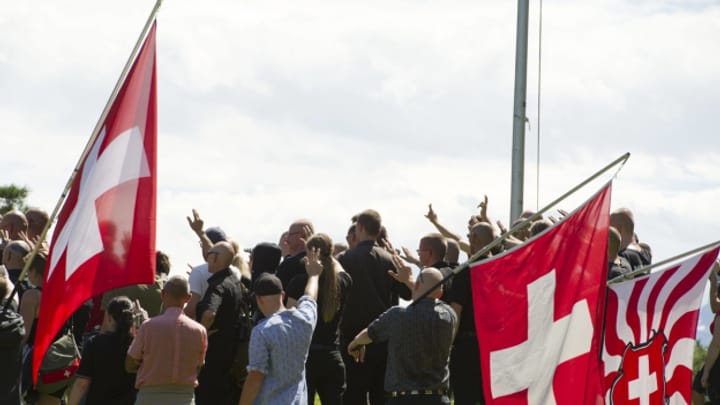 Archiv: Was bringt ein Verbot von Nazi-Symbolen in der Schweiz?