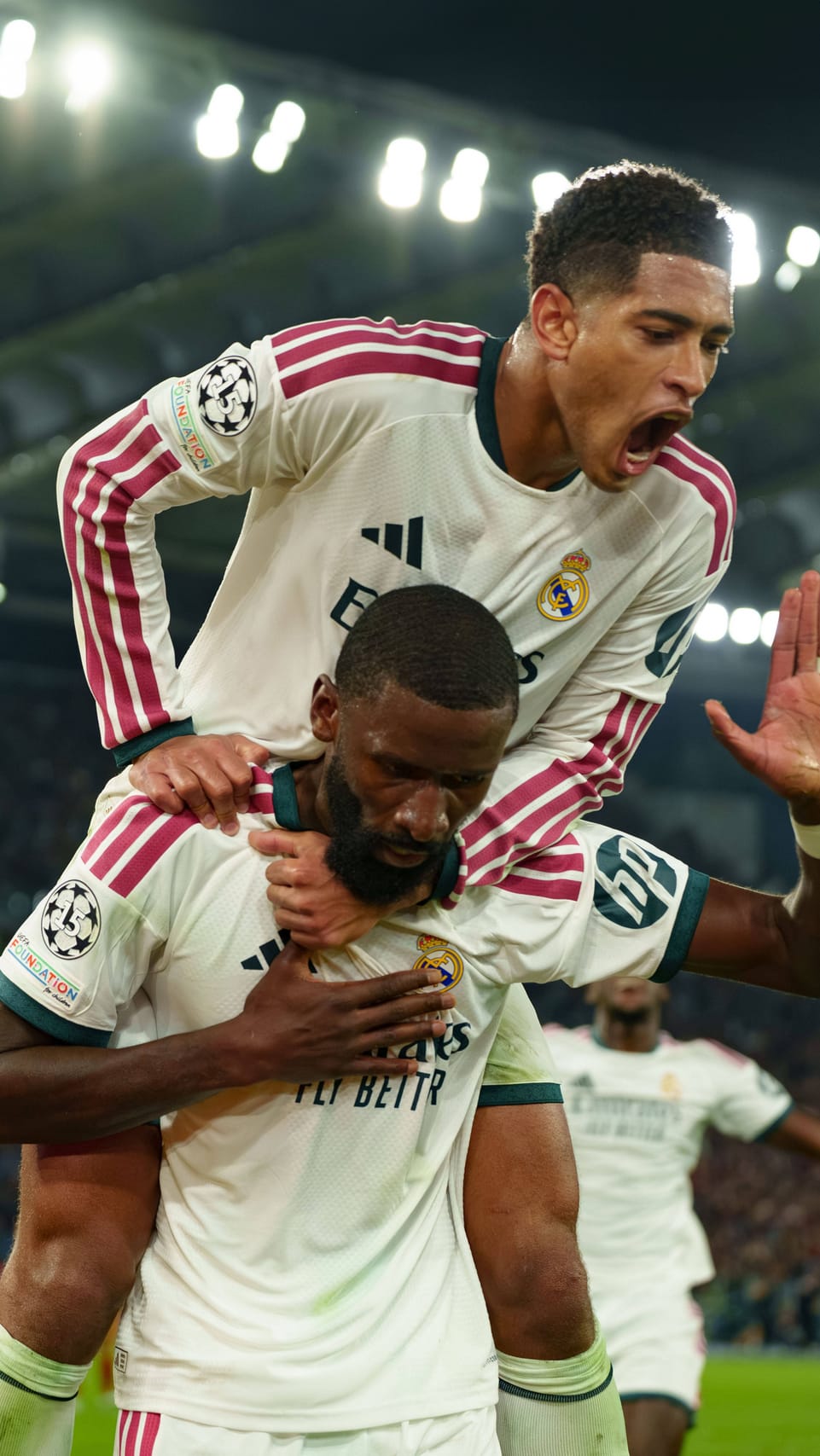 Le Real renverse la Roma en fin de match - Verticale RTSsport - Play RTS