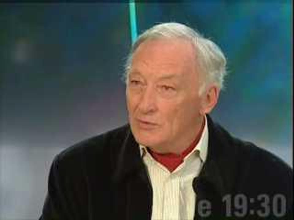 Crash aérien de New York: interview de Pierre Condom, spécialiste des ...