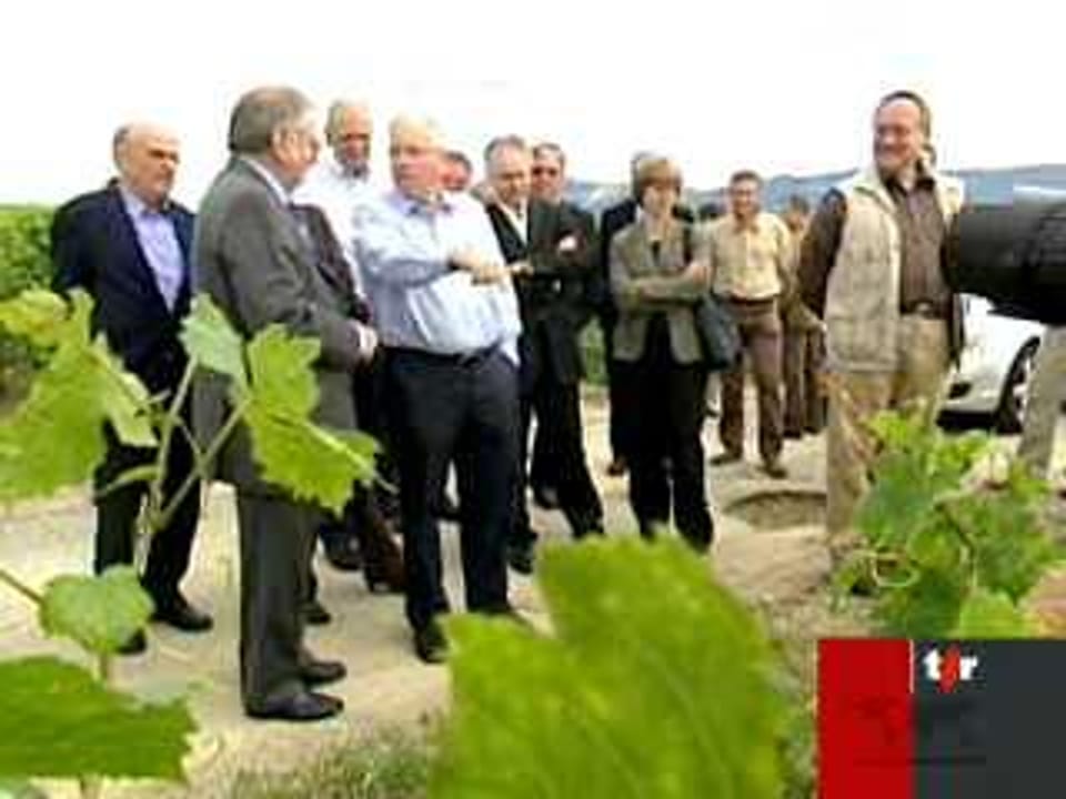 Les membres du Conseil f&eacute;d&eacute;ral d&eacute;couvrent la campagne genevoise - 19h30 - Play RTS