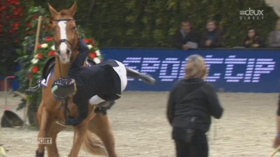 Chute de Jessica Kürten (IRL) - Hippisme - Play RTS