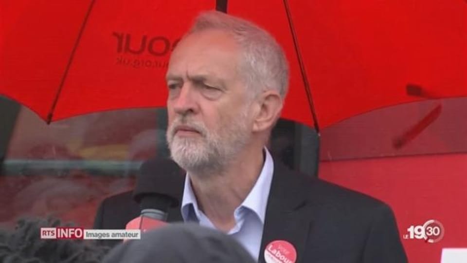 Entre le rouge et le képi, portrait de Jeremy Corbyn - 19h30 - Play RTS