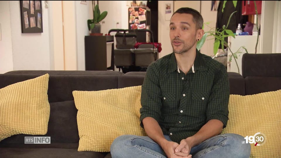 Famille homo-parentale: pour la première fois, le canton de Genève a accordé vingt semaines de congé à un jeune papa. - 19h30 - Play RTS