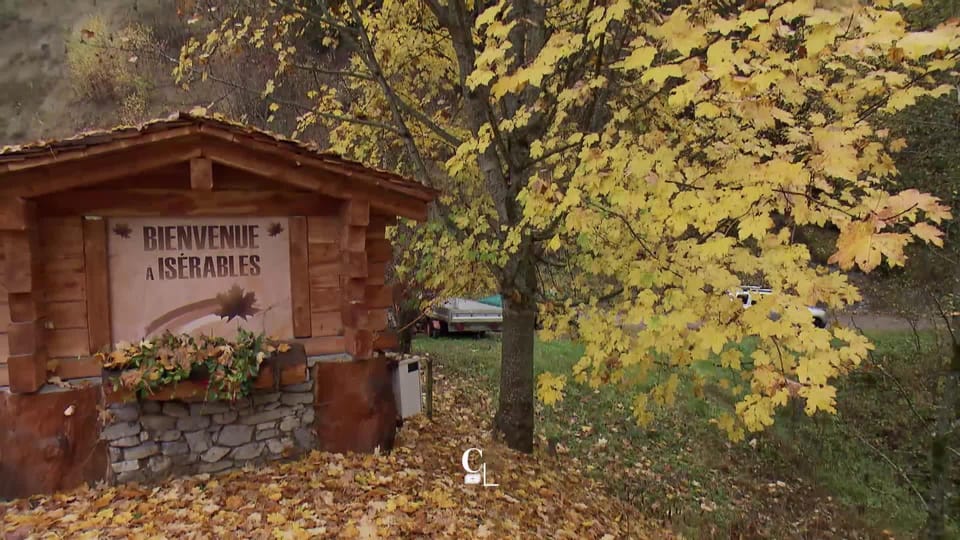 Isérables doit son nom aux nombreux érables qui entourent le village ...