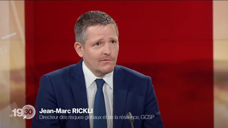 Livraison d'armes à l'Ukraine: l'analyse de Jean-Marc Rickli, directeur ...