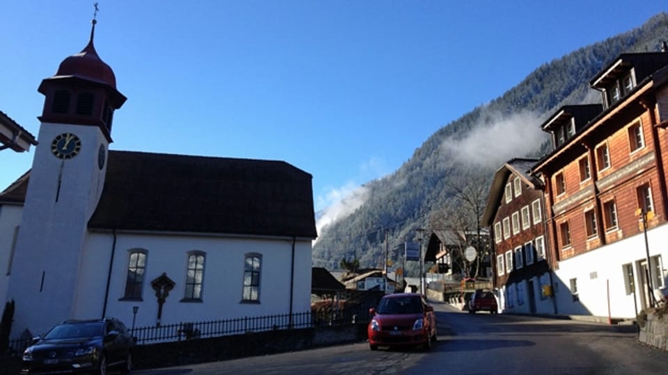 Das Chärben im Urner Dorf Gurtnellen. (22.1.2014)