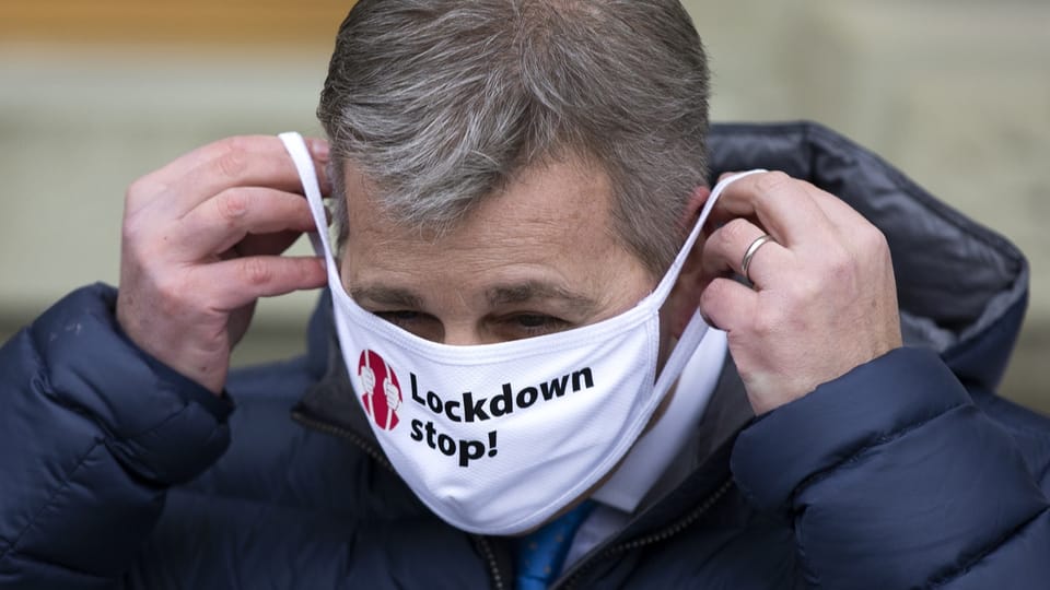 Reaktionen auf die Lockerungspläne des Bundesrates und mehrheitliche Uneinigkeit der Regierungsparteien mit der SVP