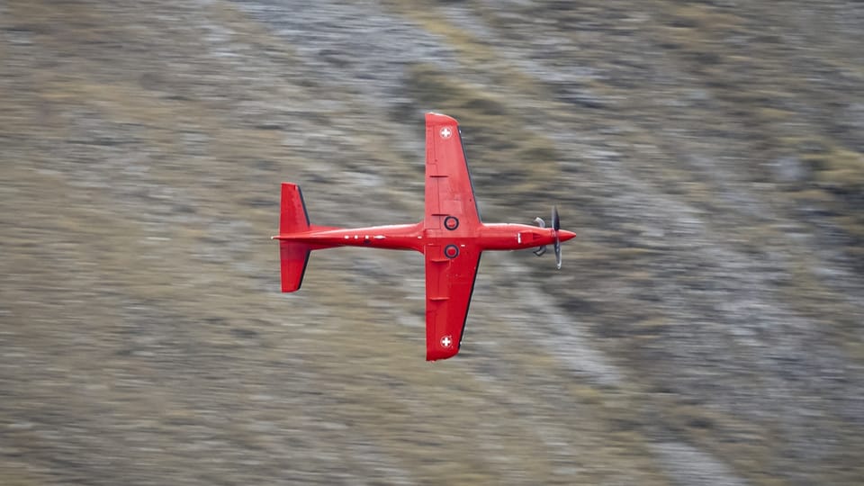 Militärflugplatz Emmen Nach Unfall Flugdienst mit PC21Flotte