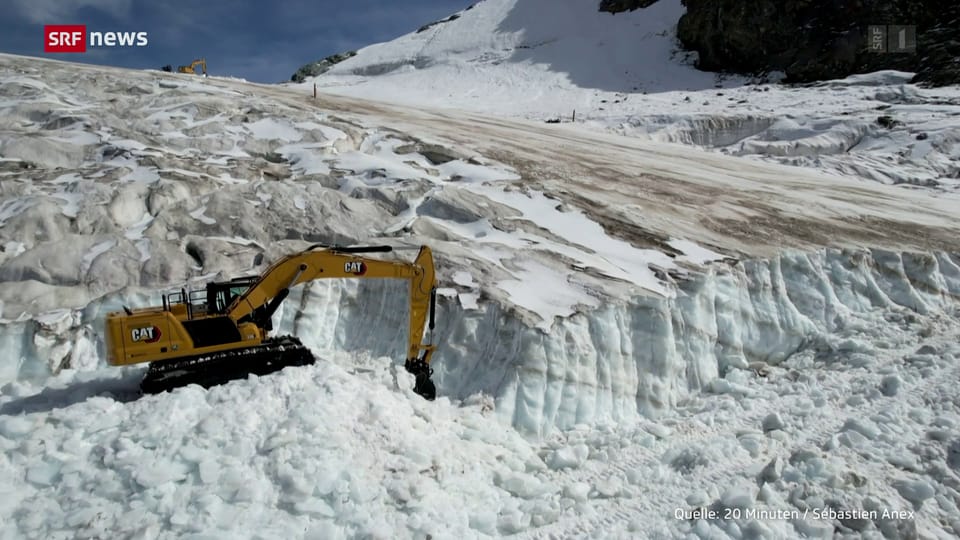 Archiv: Bagger auf dem Gletscher bei Zermatt 