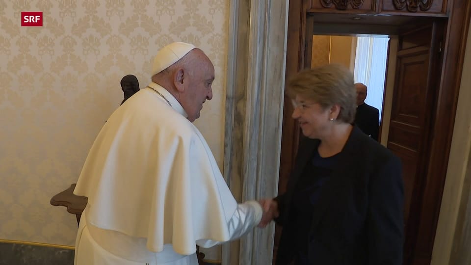 Viola Amherd wird vom Papst empfangen