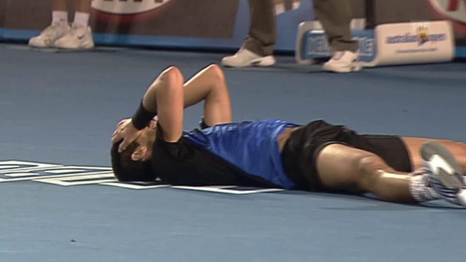 Archiv: Djokovic gewinnt im Januar 2008 in Melbourne seine allererste Grand-Slam-Trophäe