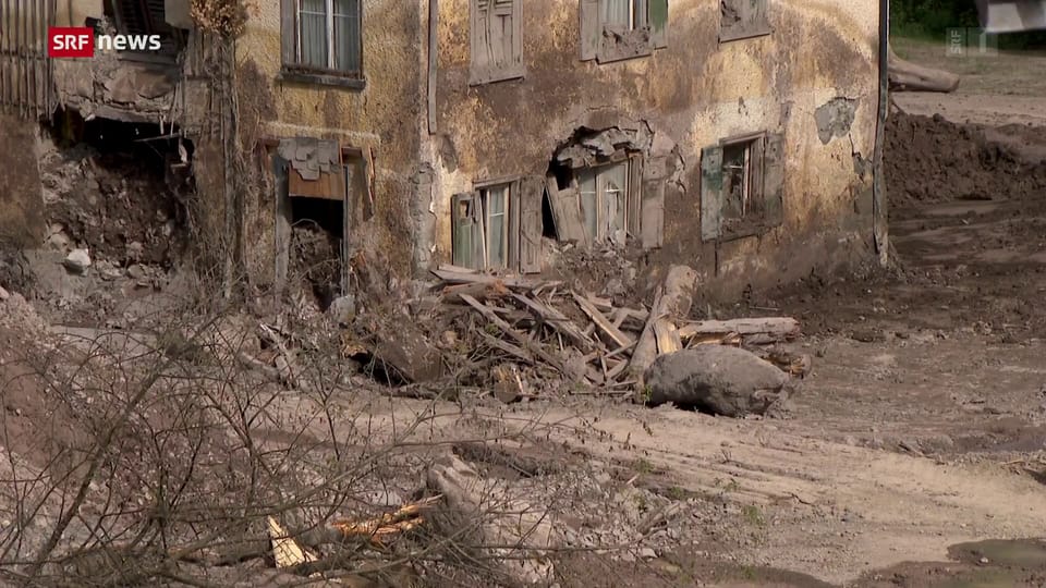 Gemeinde bricht in Schwanden 15 Gebäude ab