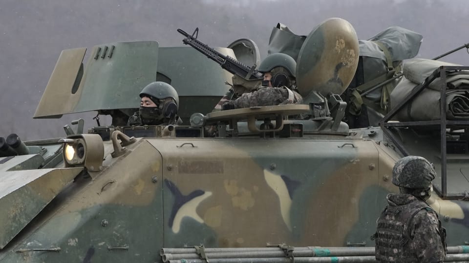 «Schlechtes Essen, Mobbing, Suizide»: Südkoreas Armee im Fokus