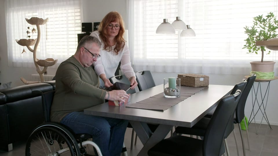 Nach Operation im Rollstuhl – und niemand bezahlt 