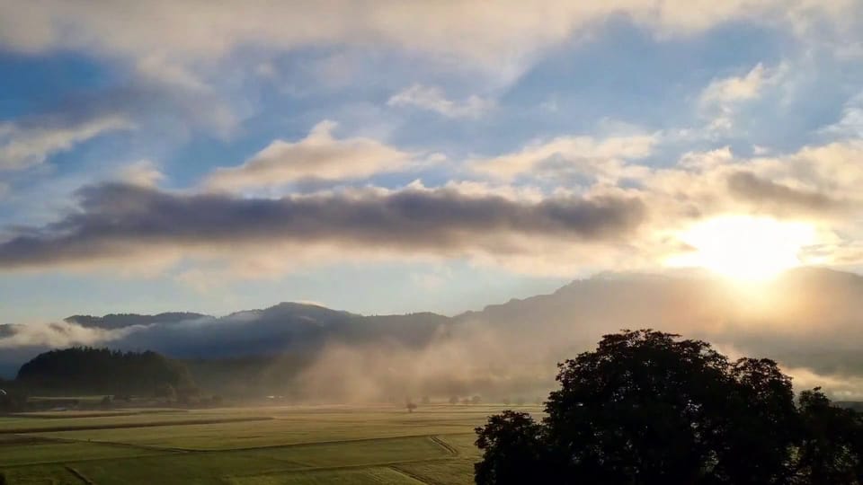 Nebel- und Wolkenfelder am Morgen des 21. August, Reutigen/BE, Werner Krebs