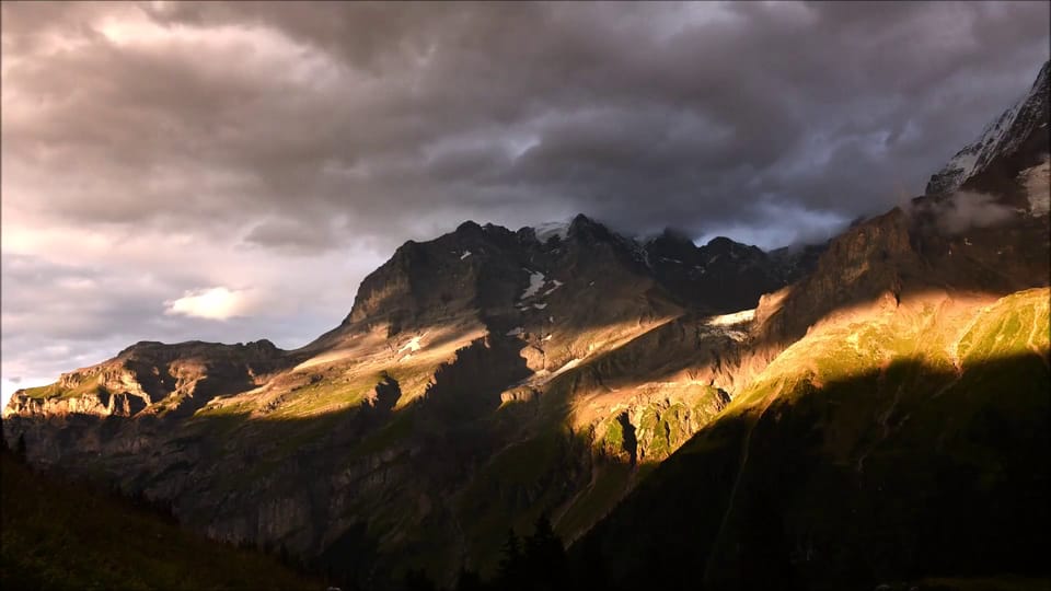 Düstere Wolkenstimmung über dem Berner Oberland, 29. Juli, Rafael Werndli