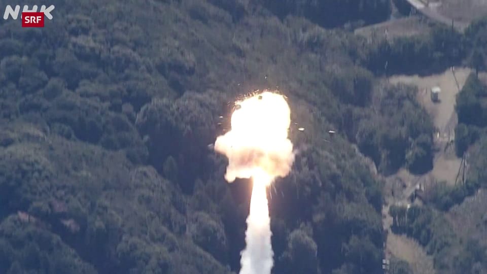 Rakete explodiert in Japan nach Start