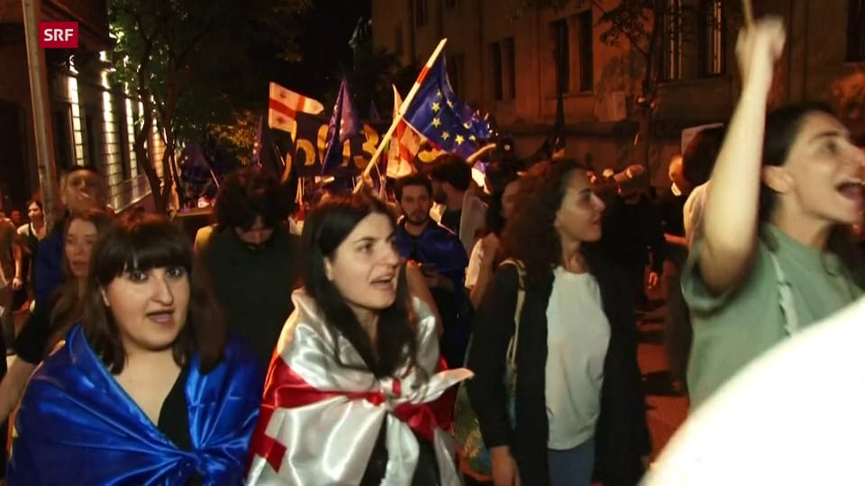 Tausende protestieren in Tiflis gegen den neuen Gesetzesentwurf