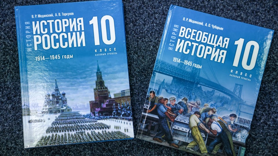 Neues Geschichtsbuch soll Russlands Jugend auf Kurs bringen