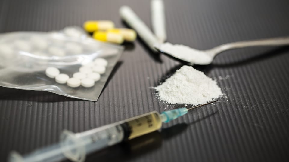 Archiv: Von Crack bis Hustensaft: Hat die Schweiz ein Drogenproblem?