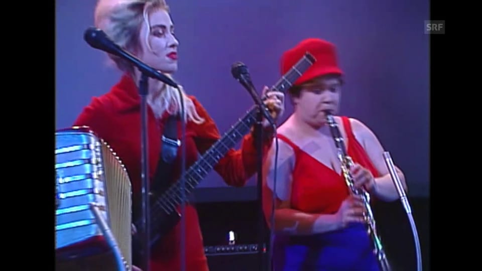 Les Reines Prochaines (1992) mit Pipilotti Rist am Bass