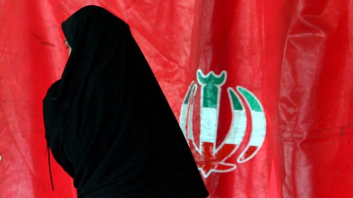 Archiv: Iran kontrolliert Kopftuchpflicht mit Kameras