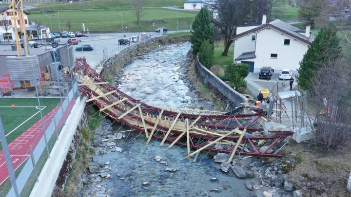 In Poschiavo ist eine Fussgängerbrücke eingestürzt