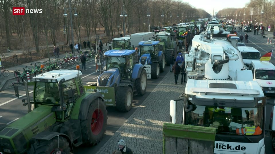 Deutsche Bauern protestieren gegen Subventionskürzungen