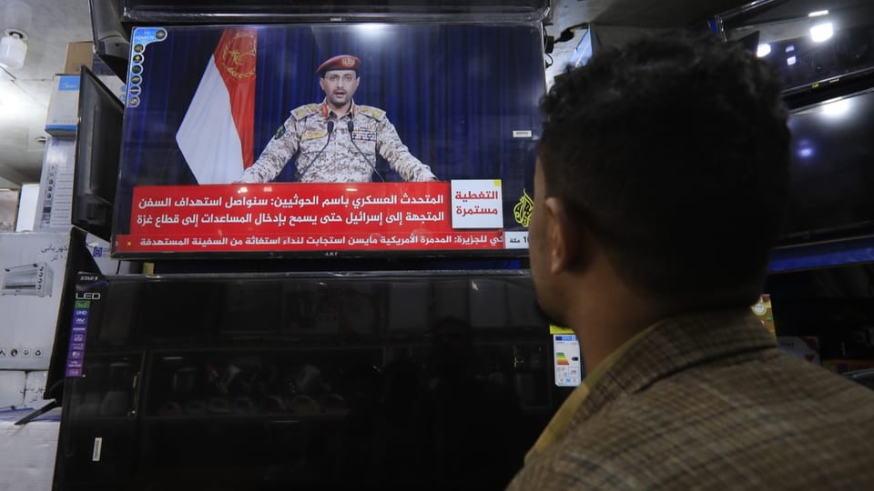 Huthis brüsten sich mit neuem Angriff auf Frachtschiff