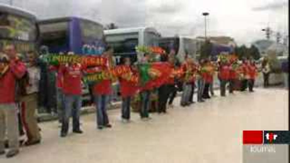19h30 - Euro 2008: deux mille supporters portugais ont débarqué ce samedi matin à l'aéroport de Cointrin - Play RTS