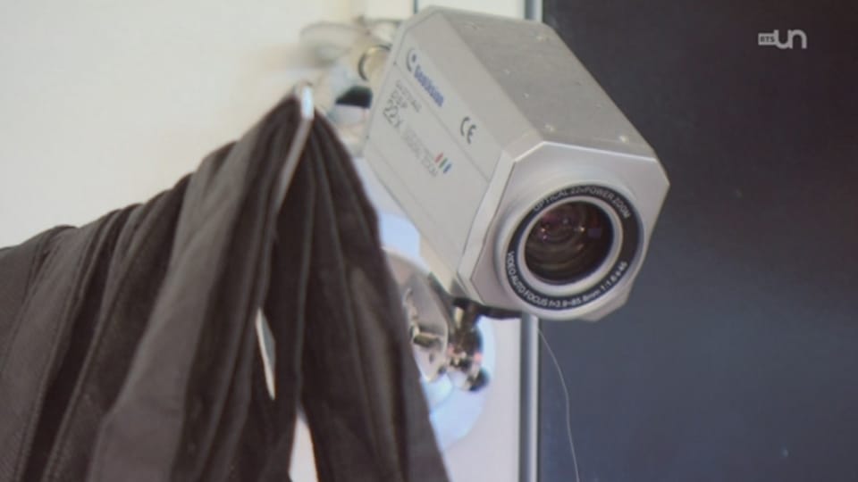 Temps présent Mon patron me surveille Play RTS