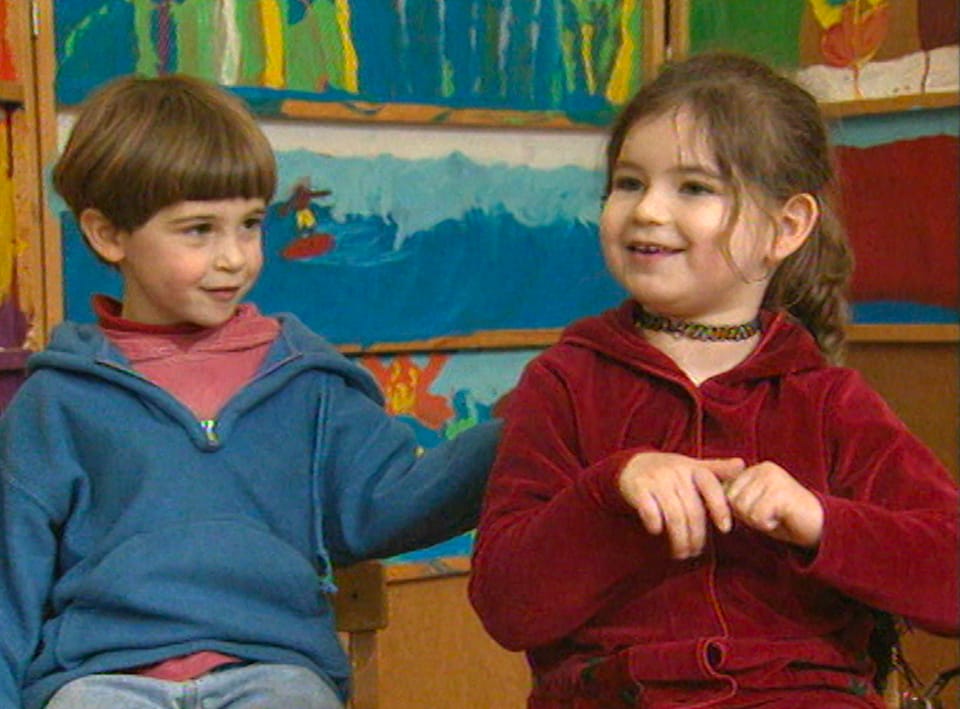 Le Téléjournal - Confidences enfantines - Play RTS