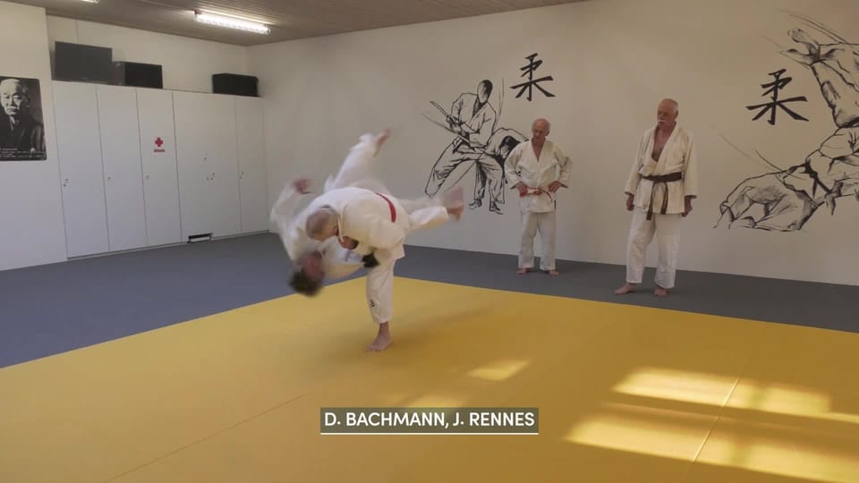 Couleurs locales Eric Hänni et son ami le tatami Play RTS